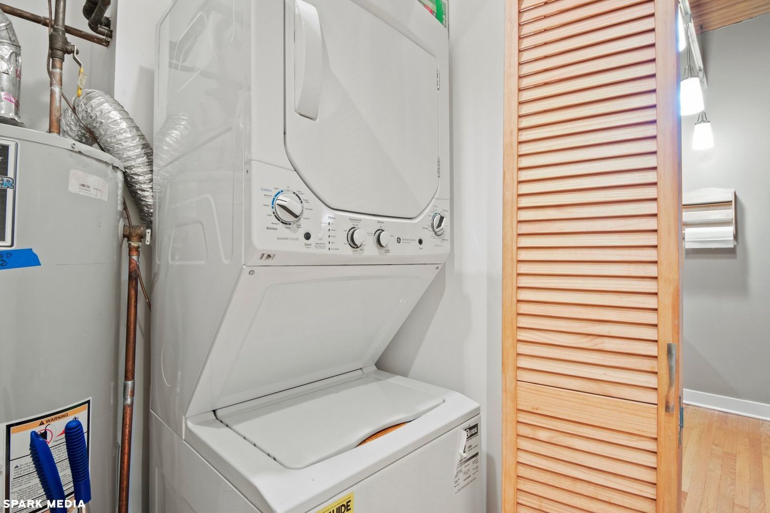 411 W Ontario Street Unit: 405