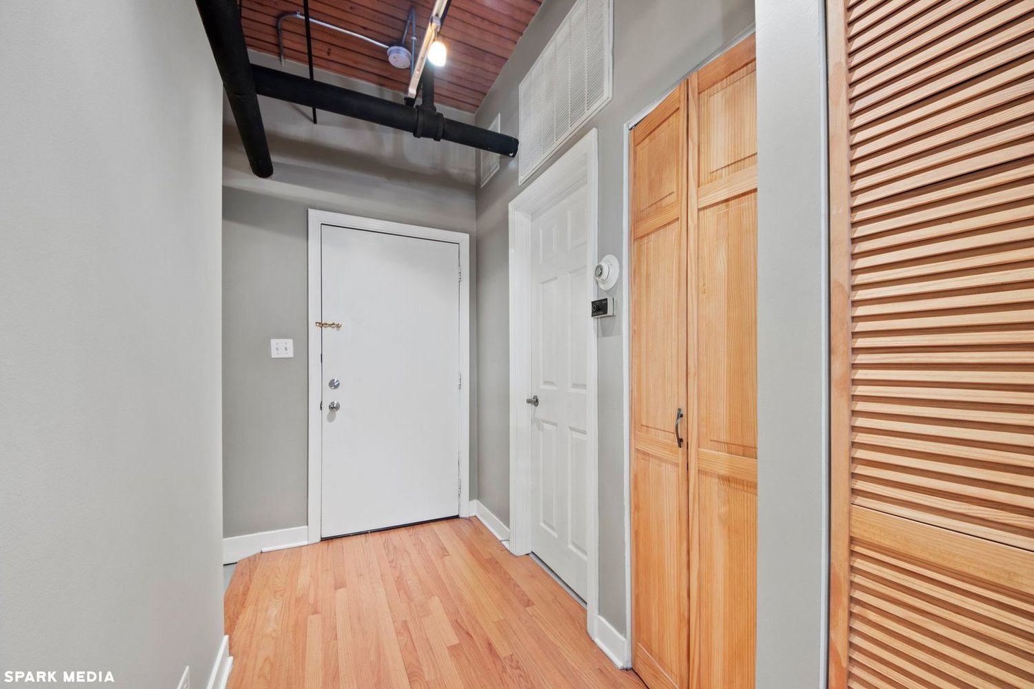 411 W Ontario Street Unit: 405