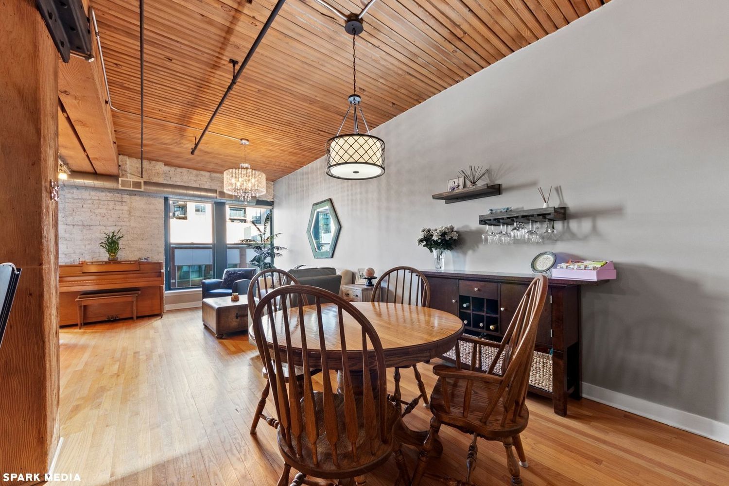 411 W Ontario Street Unit: 405