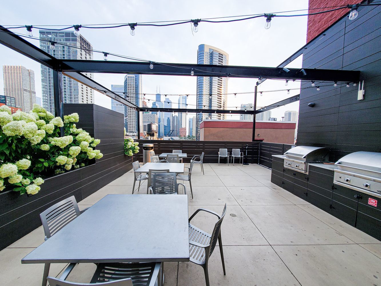 411 W Ontario Street Unit: 405