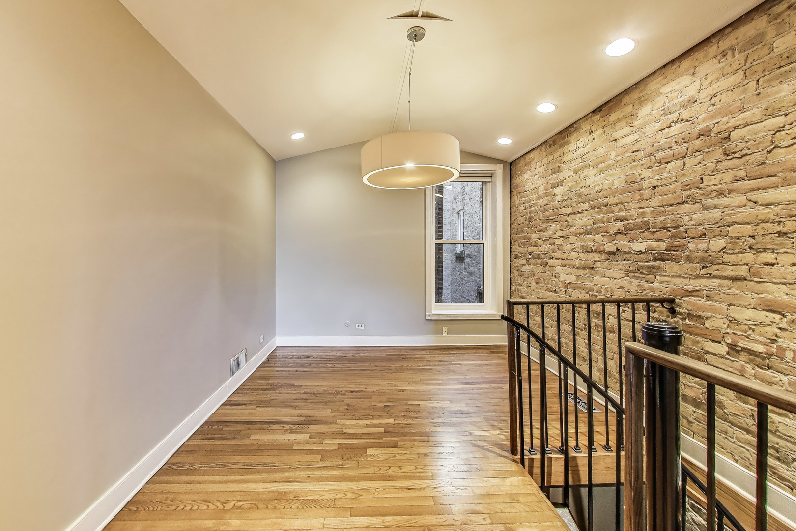 1142 W Schubert Avenue Unit: 3