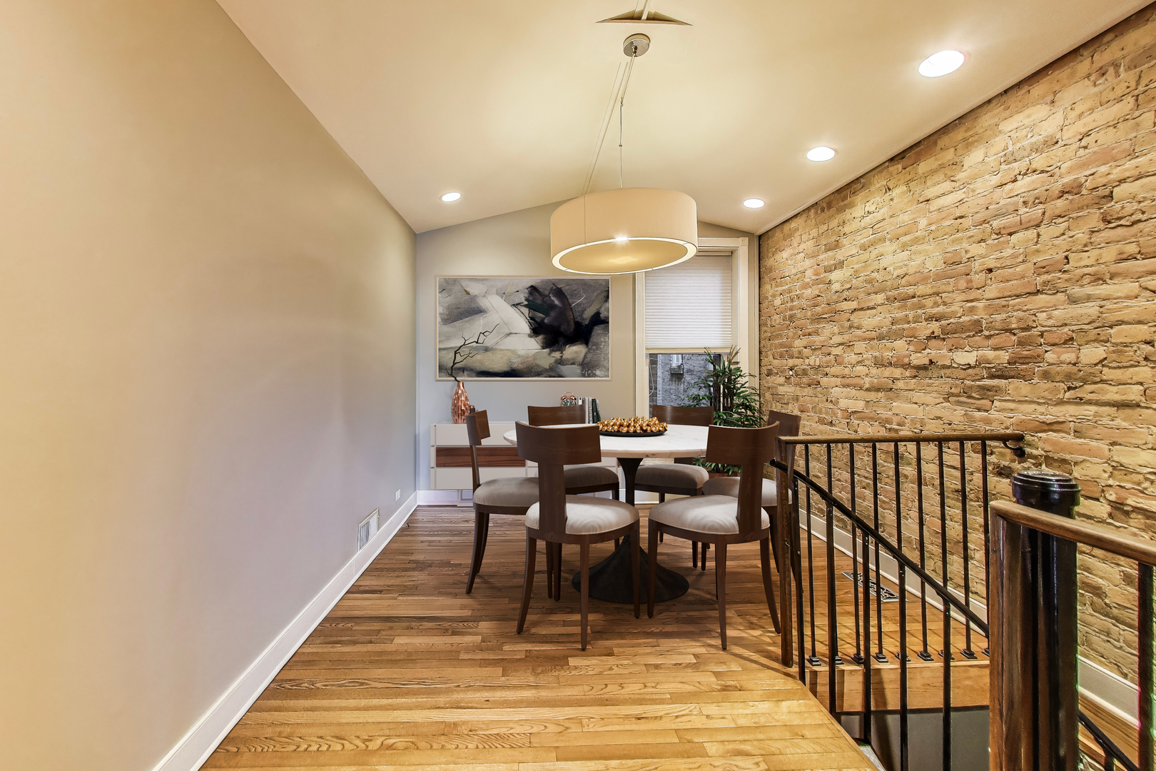 1142 W Schubert Avenue Unit: 3