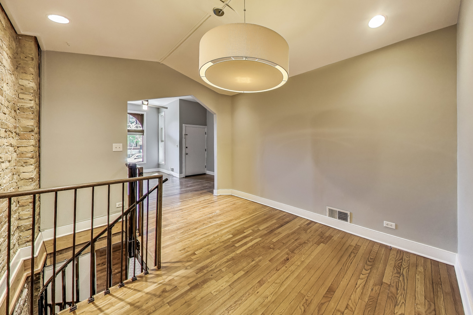 1142 W Schubert Avenue Unit: 3