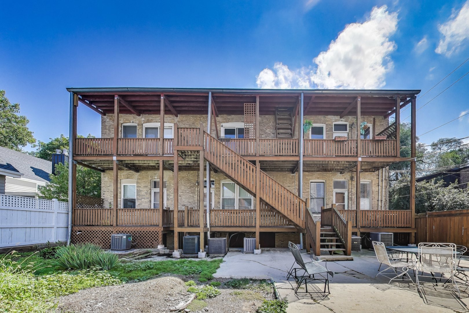 1142 W Schubert Avenue Unit: 3