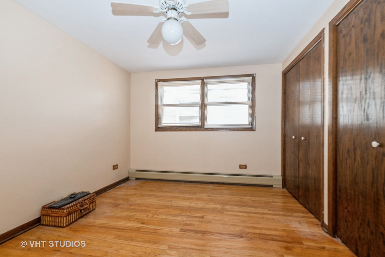 6004 S Kolmar Avenue