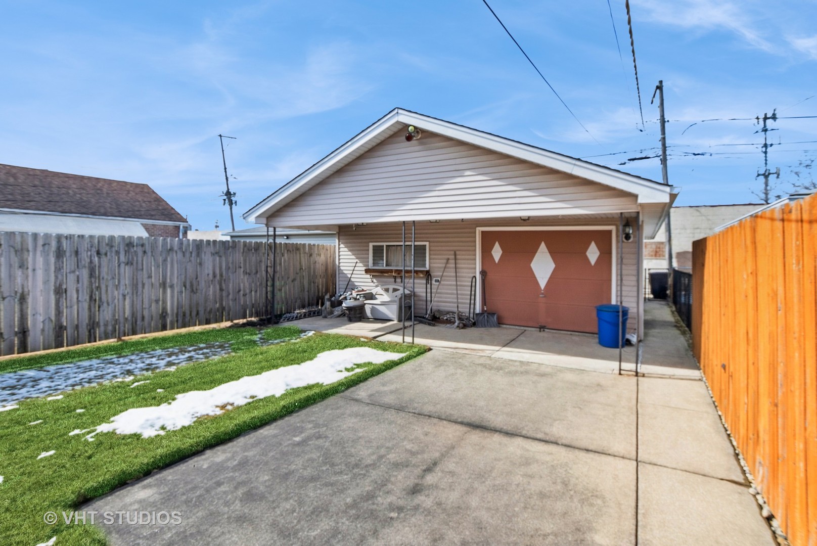 6004 S Kolmar Avenue