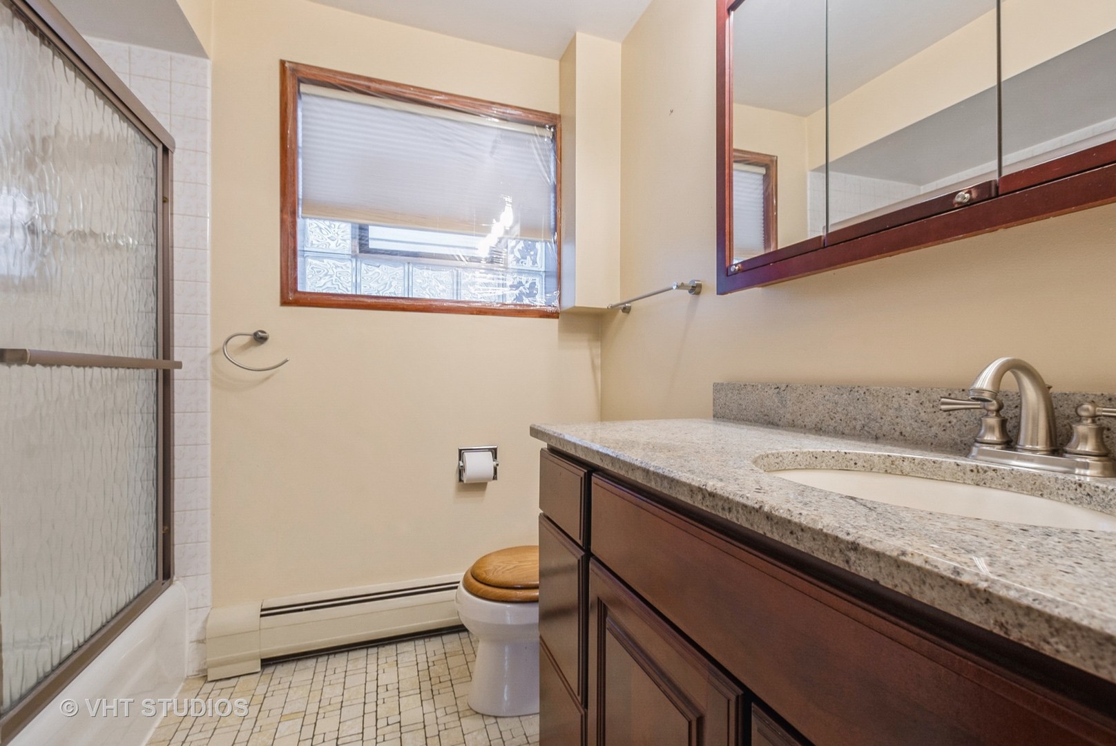 6004 S Kolmar Avenue