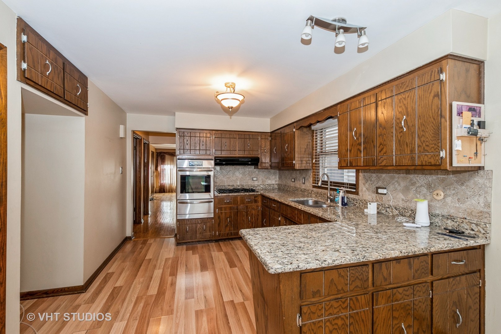 6004 S Kolmar Avenue