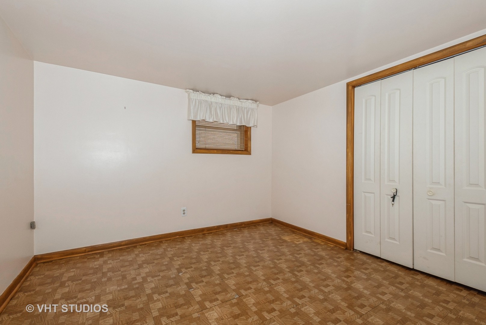 6004 S Kolmar Avenue