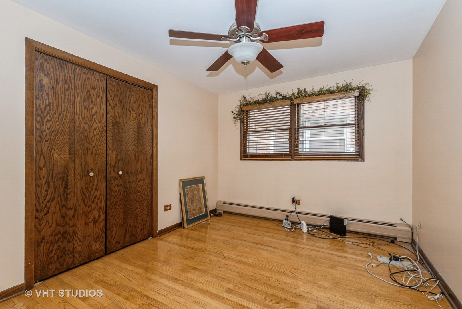 6004 S Kolmar Avenue