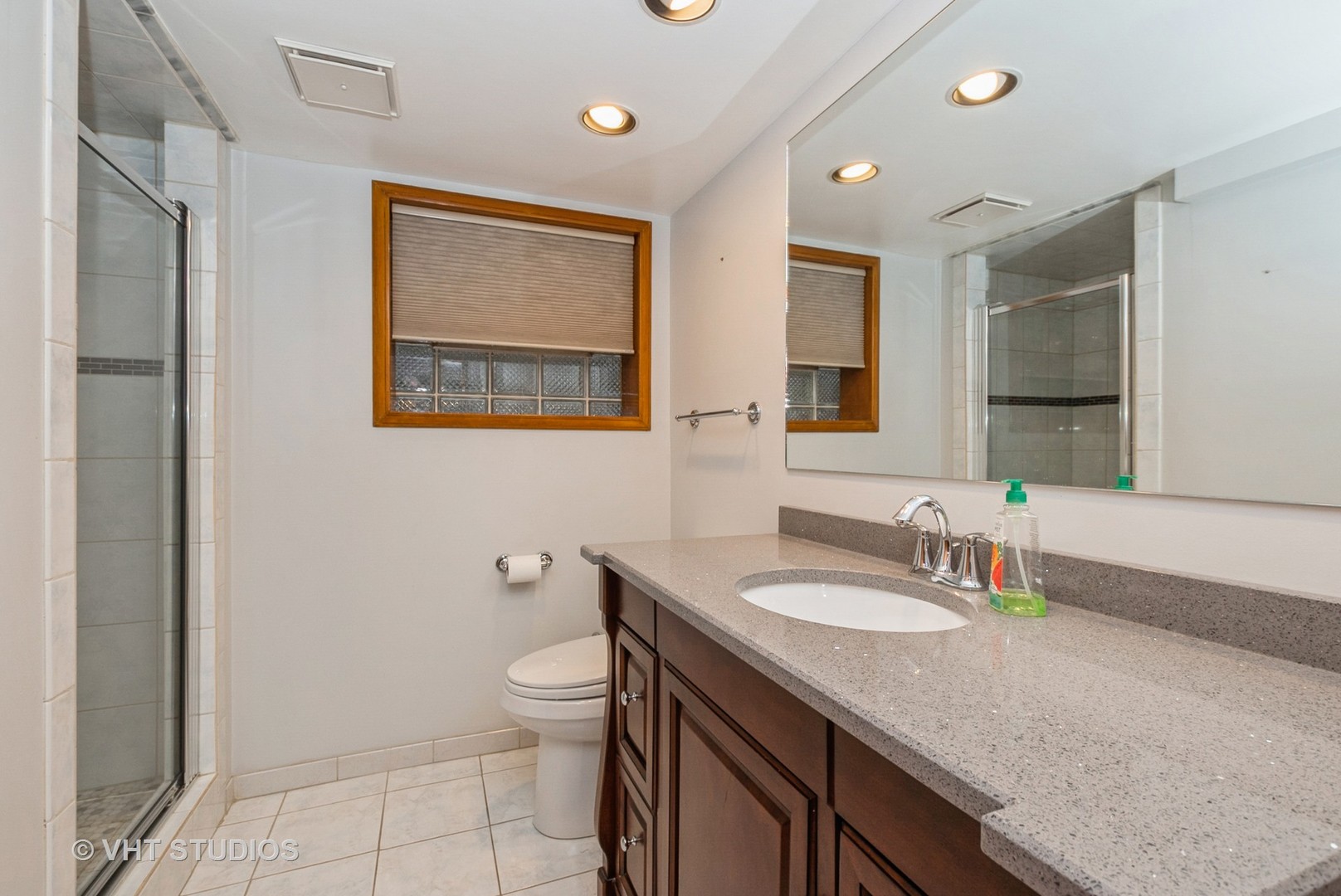 6004 S Kolmar Avenue