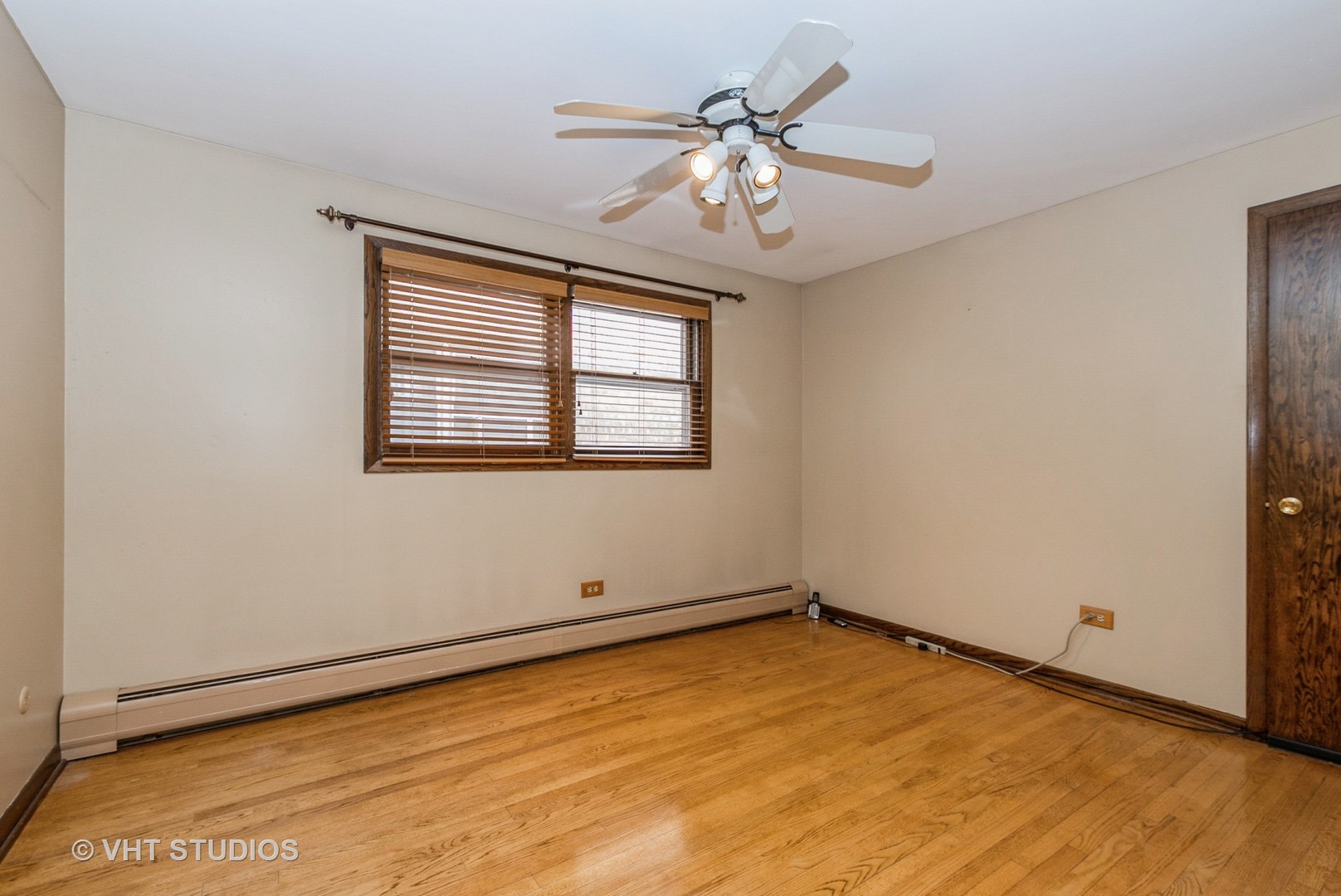 6004 S Kolmar Avenue