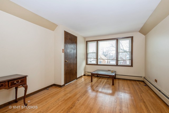 6004 S Kolmar Avenue