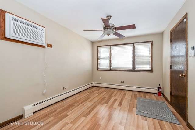 6004 S Kolmar Avenue