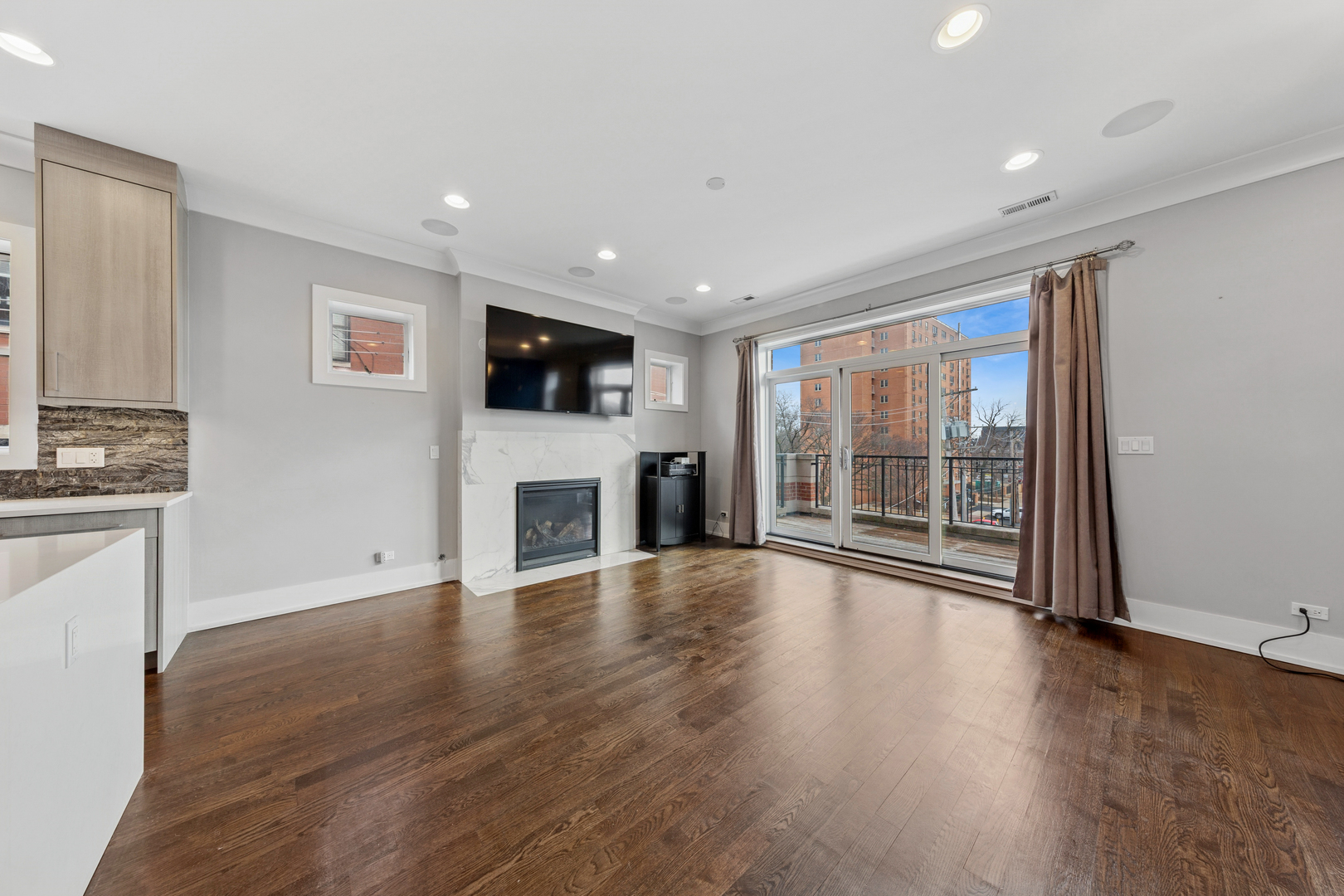 2018 W LeMoyne Street Unit: 3E