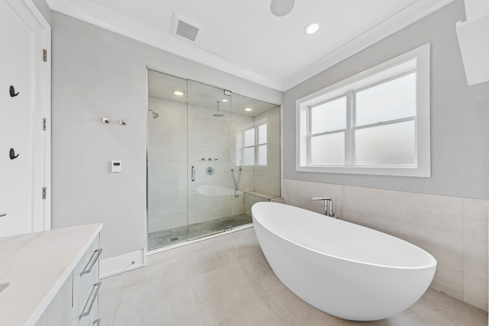 2018 W LeMoyne Street Unit: 3E