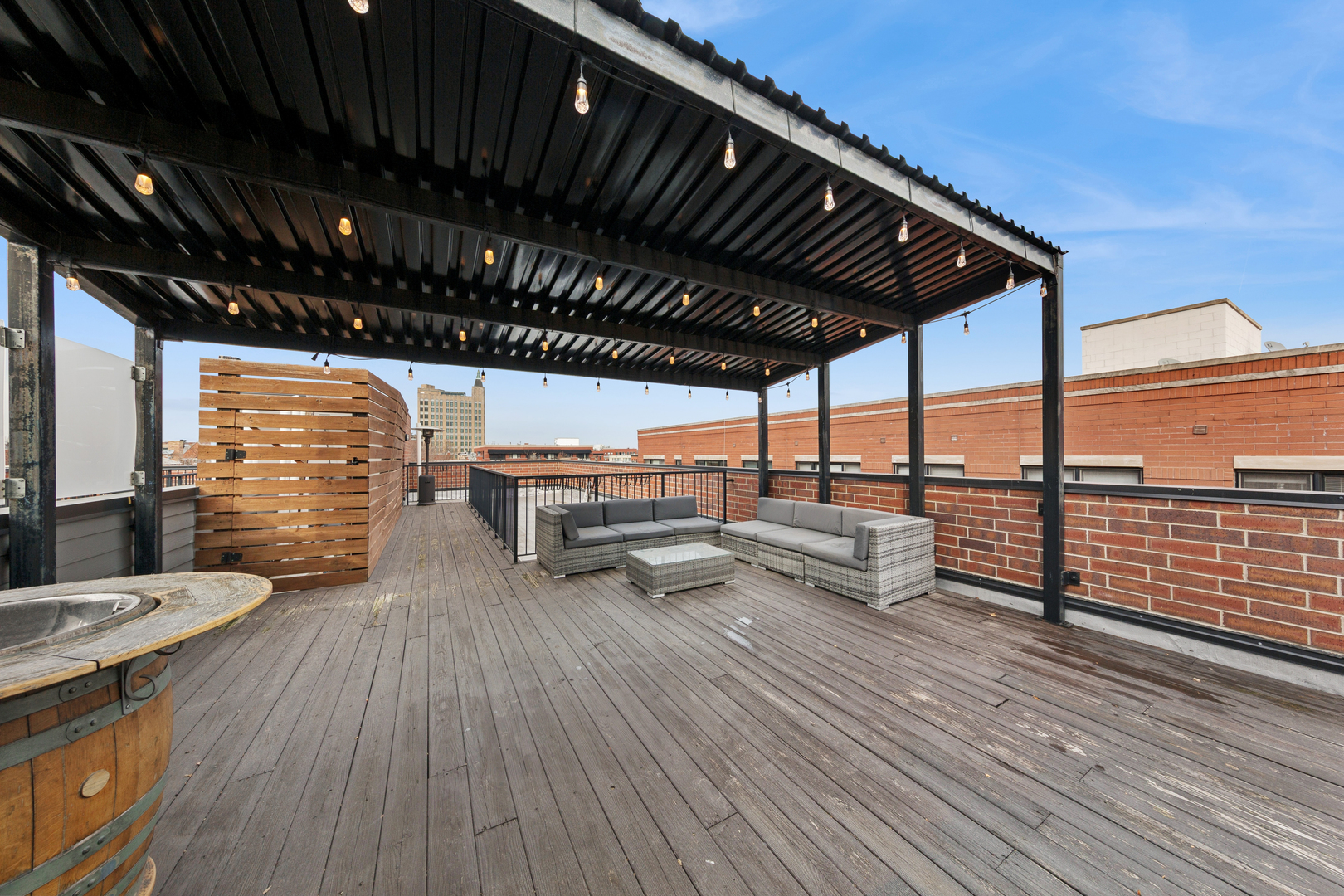 2018 W LeMoyne Street Unit: 3E