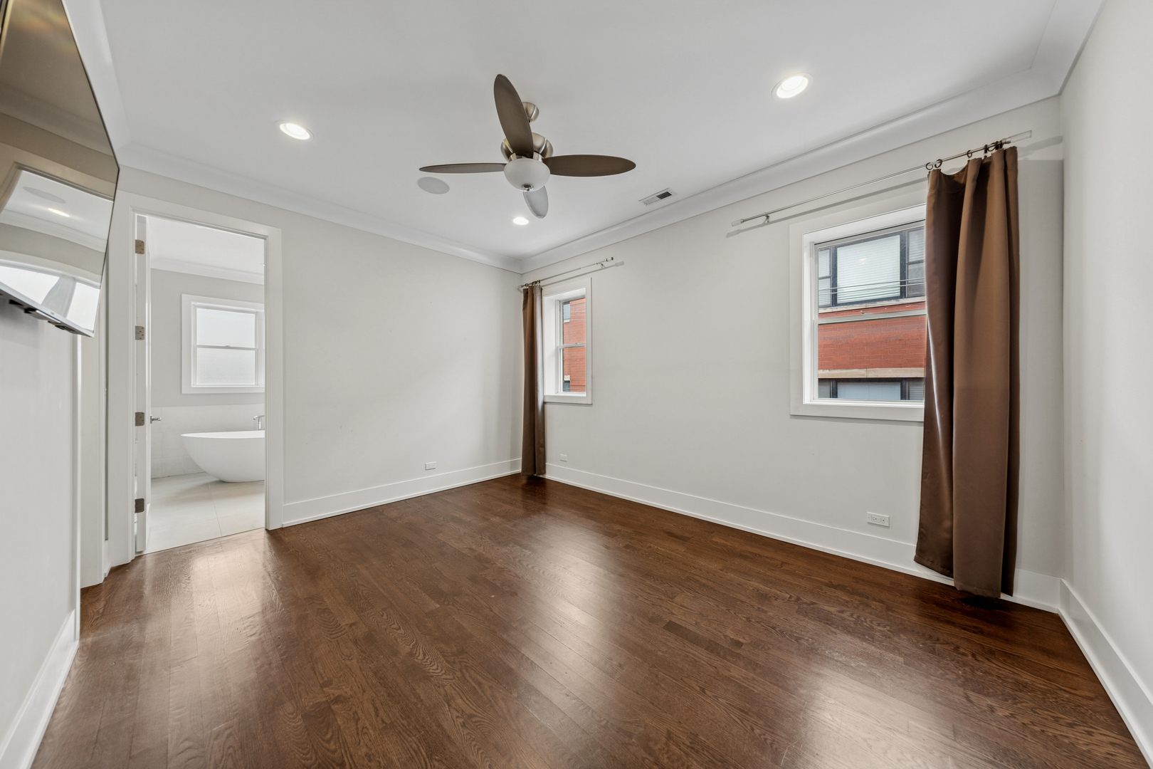 2018 W LeMoyne Street Unit: 3E