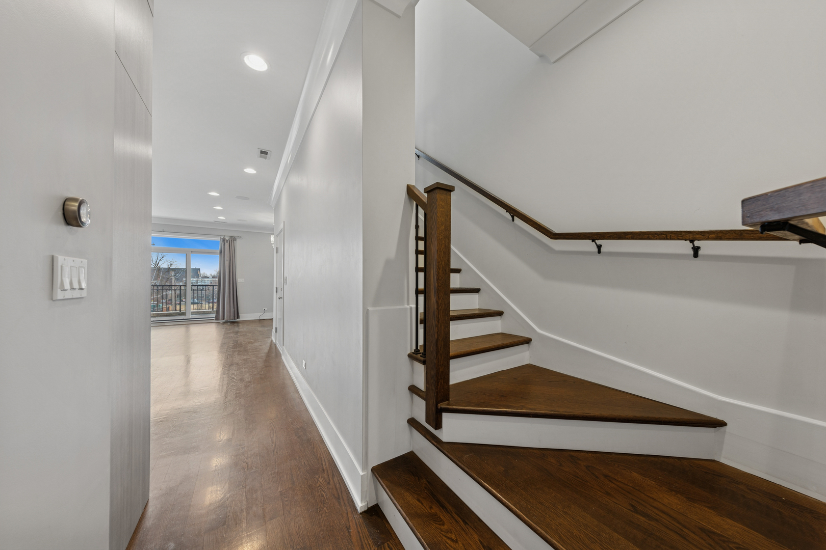 2018 W LeMoyne Street Unit: 3E