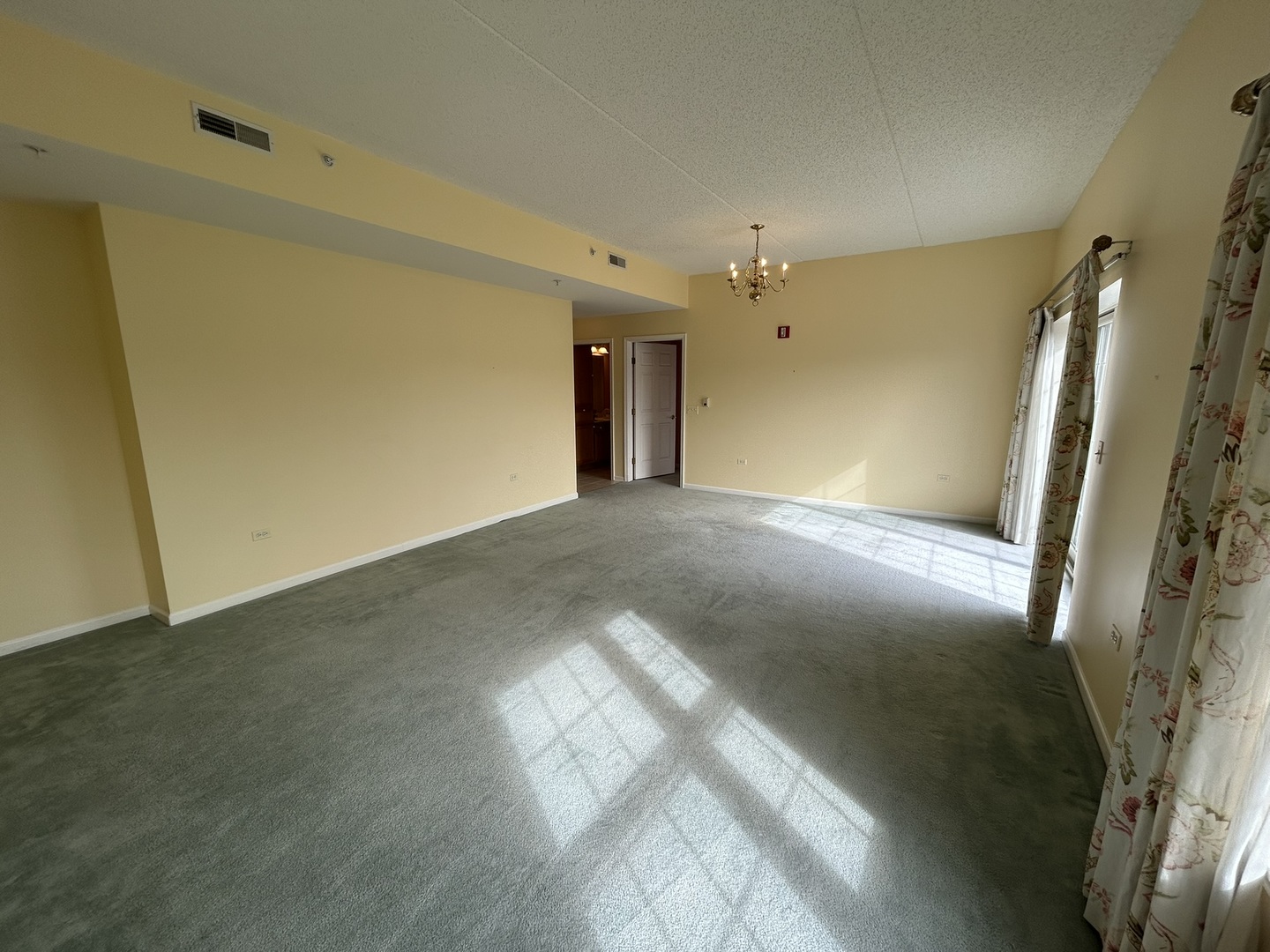 446 Mcdaniels Circle Unit: 401