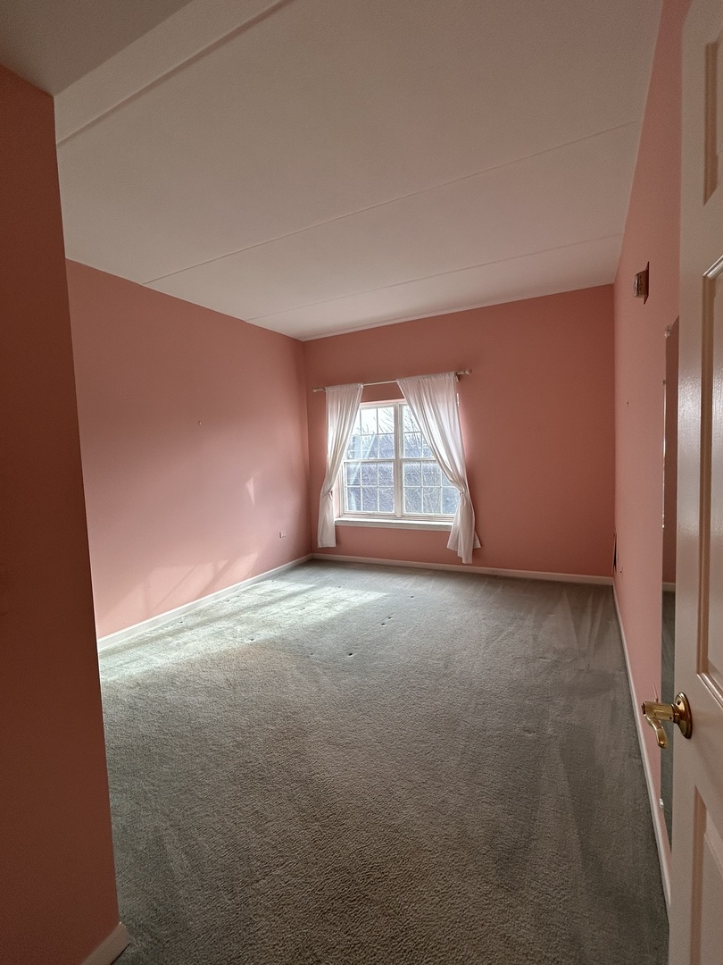 446 Mcdaniels Circle Unit: 401