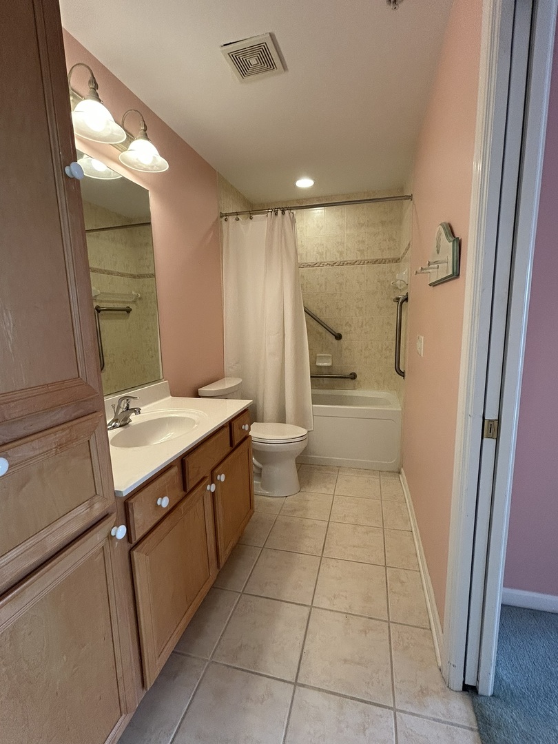 446 Mcdaniels Circle Unit: 401