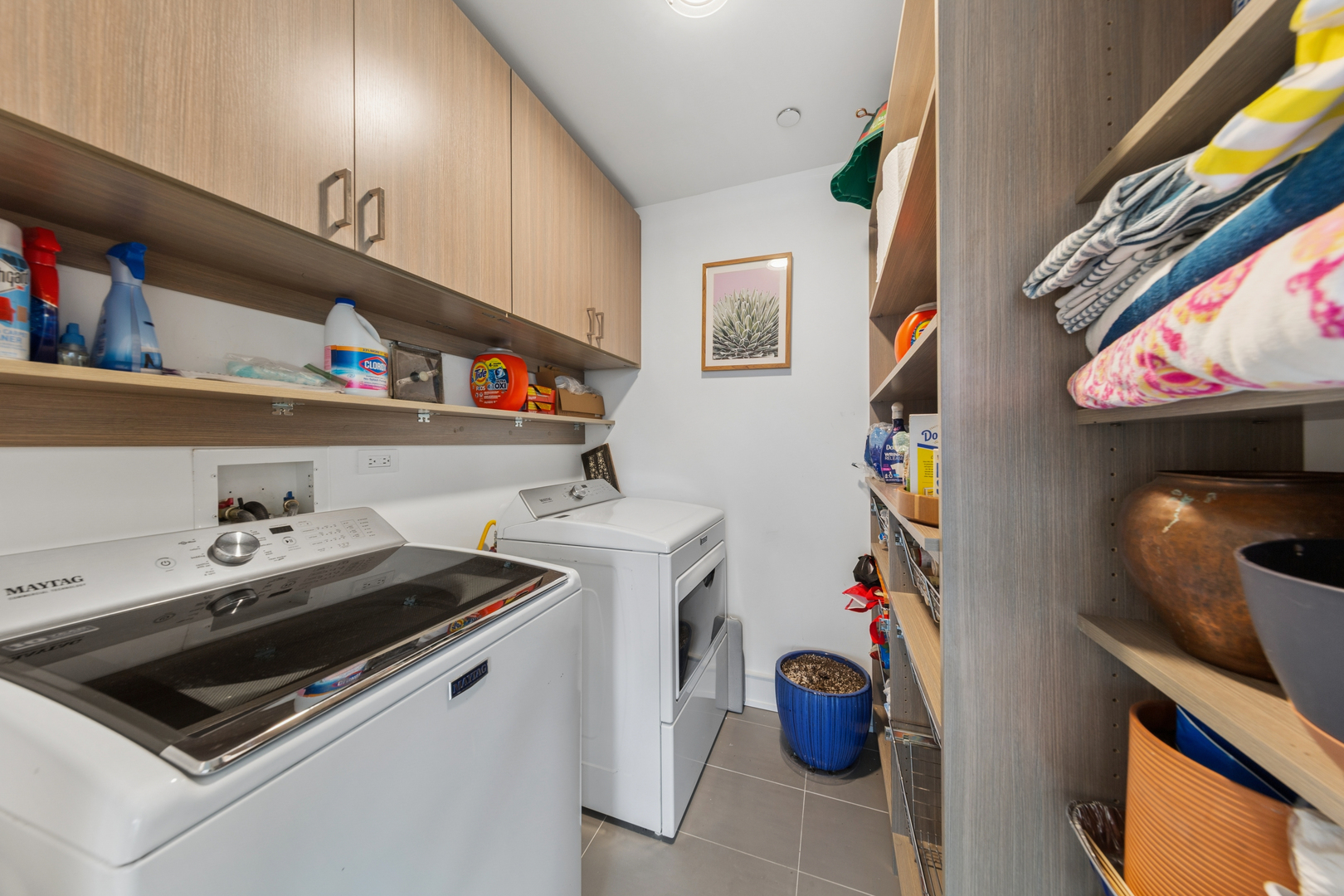 2643 N HERMITAGE Avenue Unit: 202