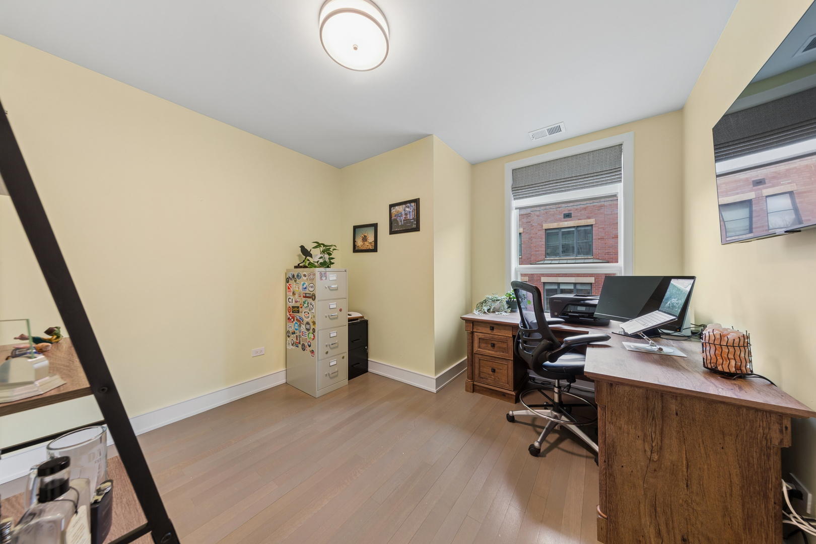 2643 N HERMITAGE Avenue Unit: 202