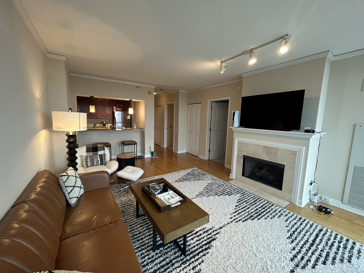 200 N Jefferson Street Unit: 2302