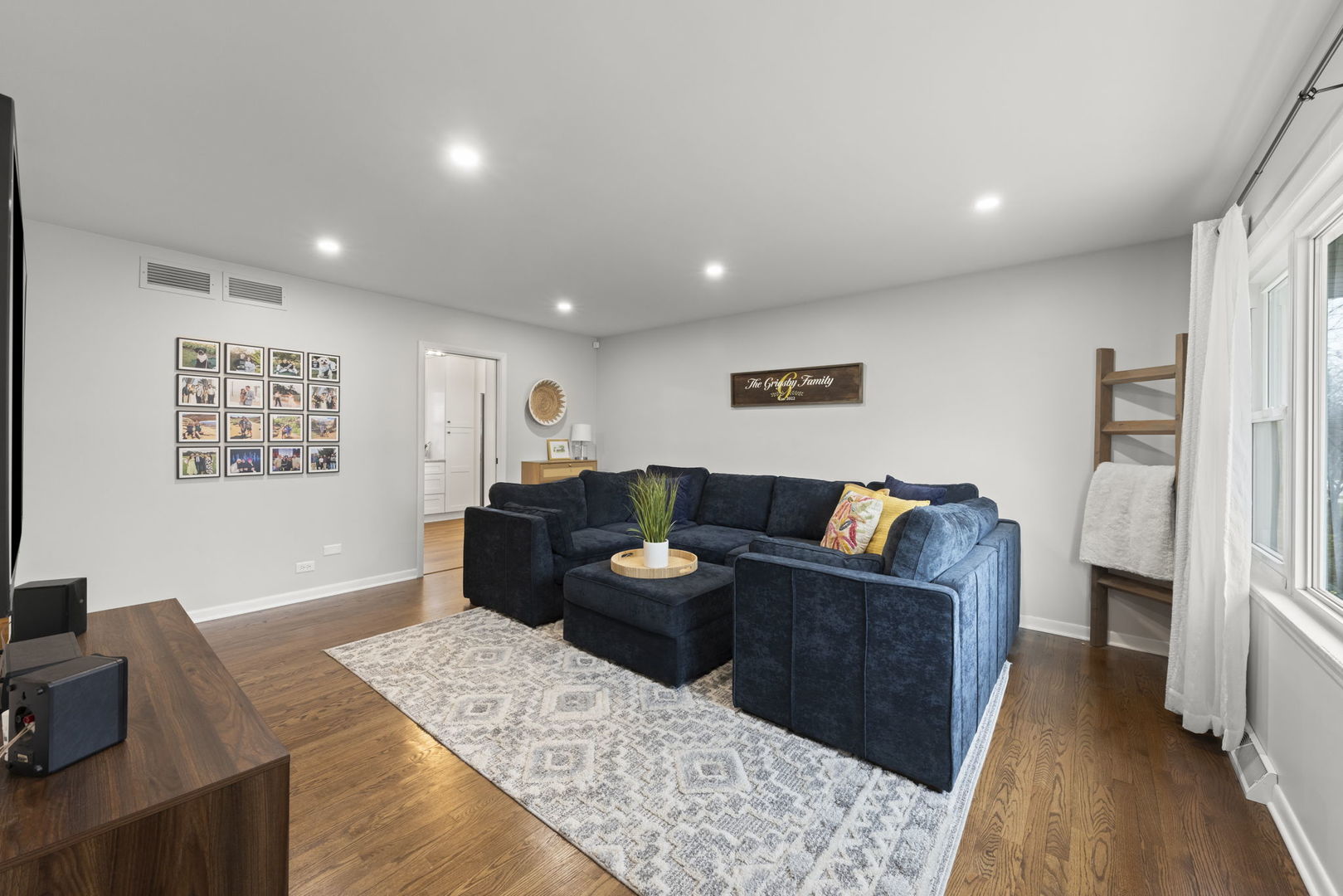 313 N Lombard Avenue