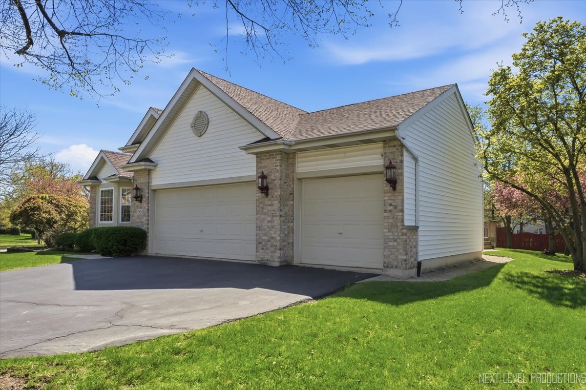1502 Hartsburg Lane