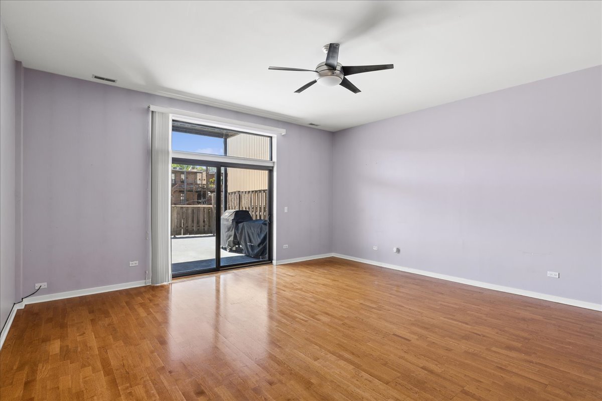 4420 N Clark Street Unit: 207