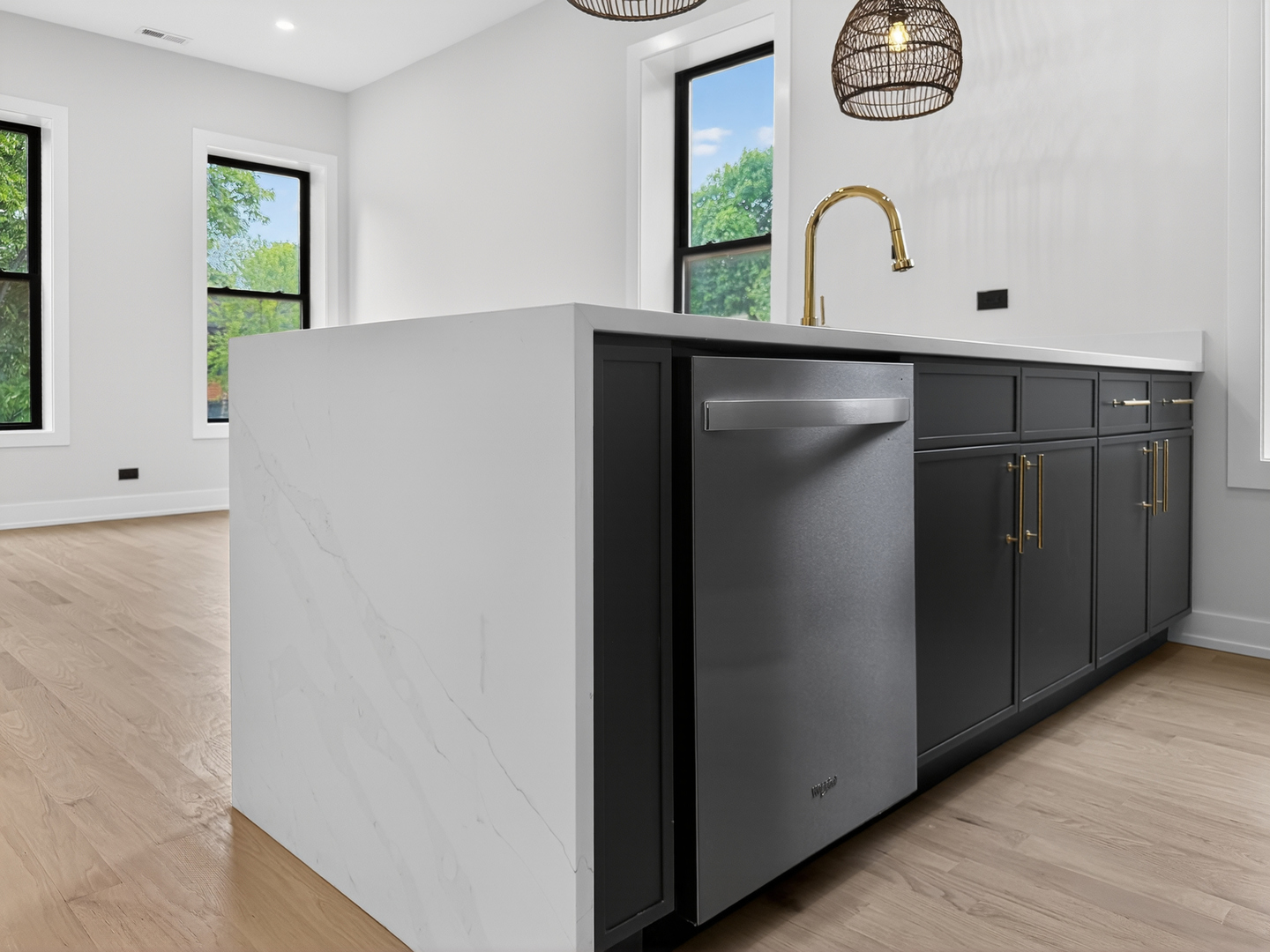 1416 N Maplewood Avenue Unit: 1