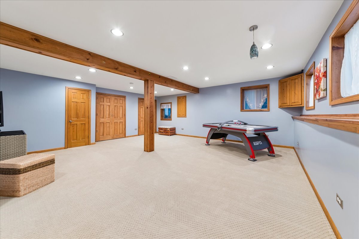 2S590 Seraph Holmes Court