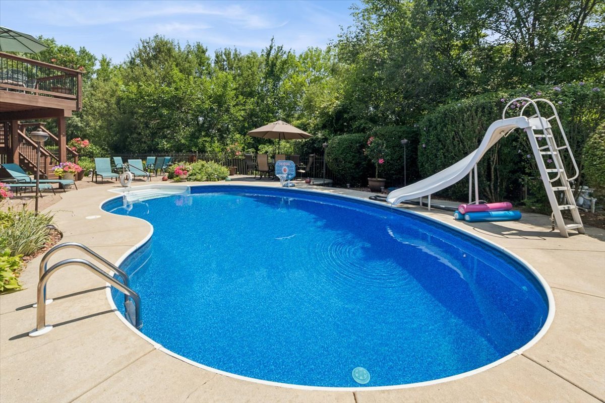 10949 Fawn Trail Drive