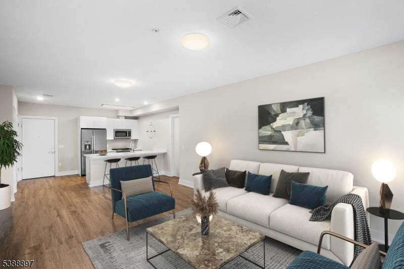 42 Spring St 106