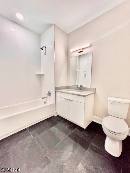 42 Spring St 106