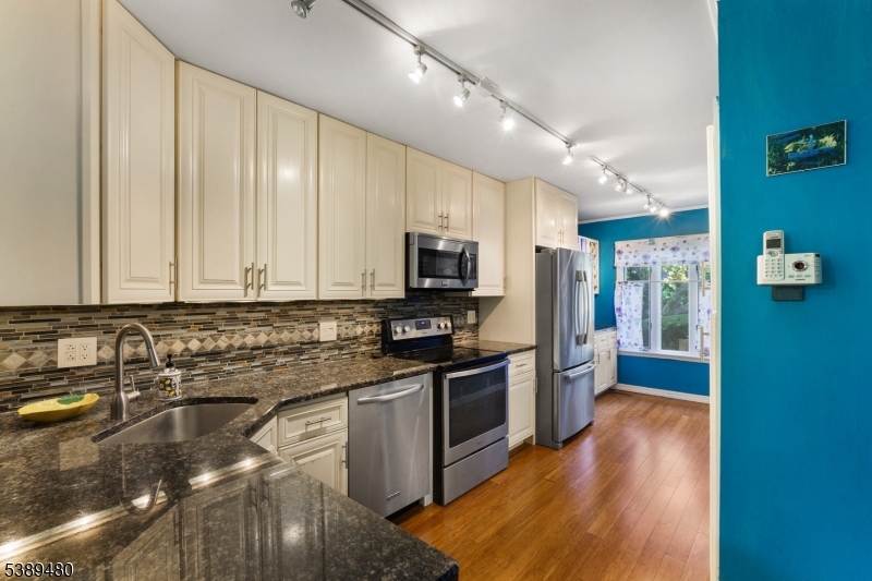 19 Inverrary Pl