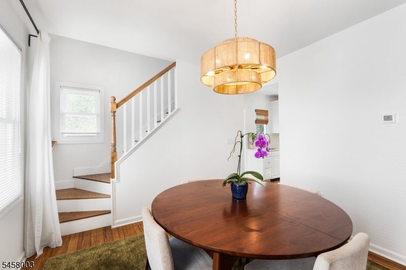 81 Burnside Ave