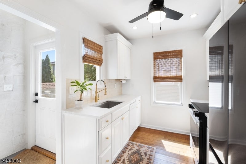 81 Burnside Ave