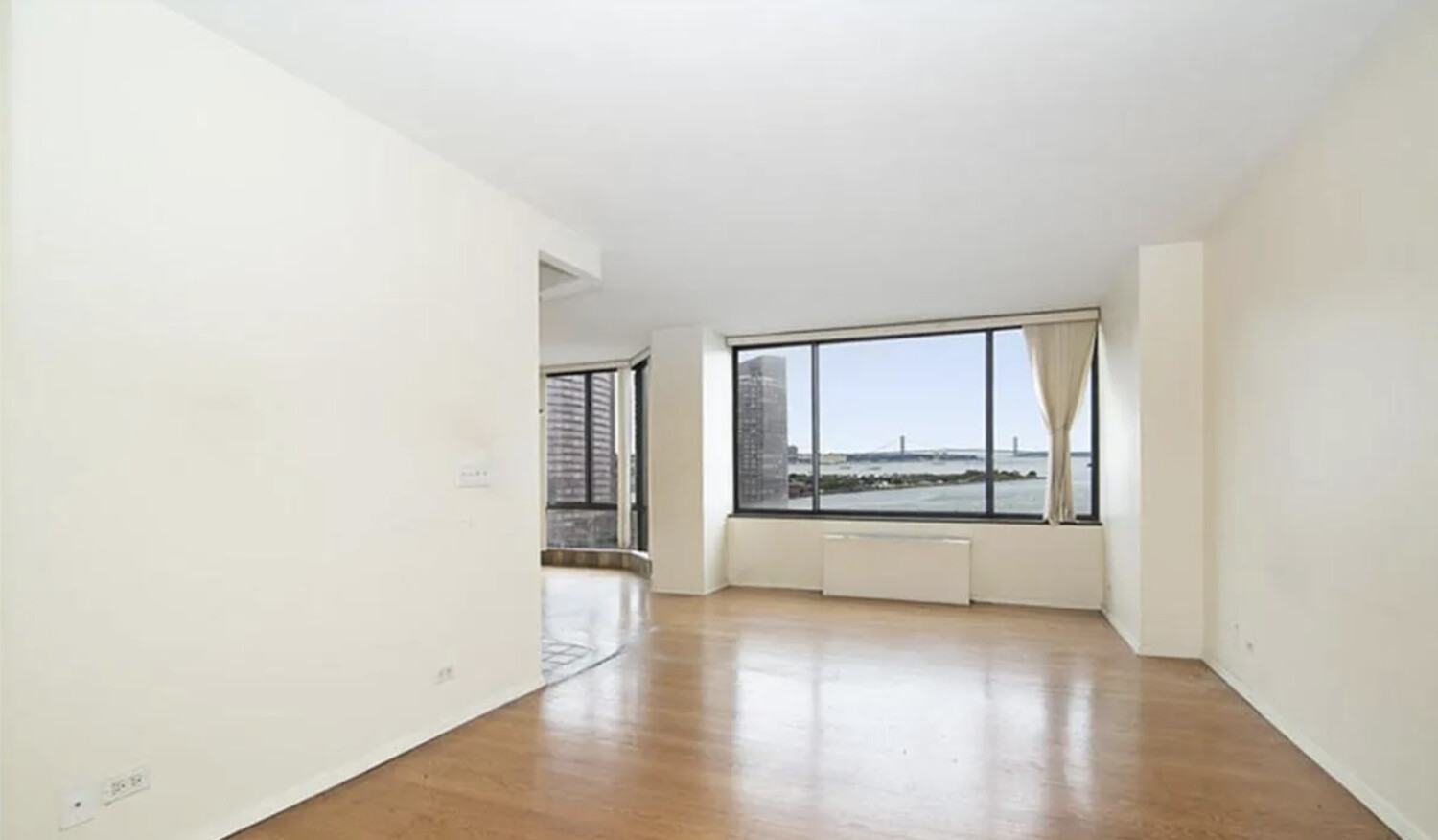 380 RECTOR Place 23G