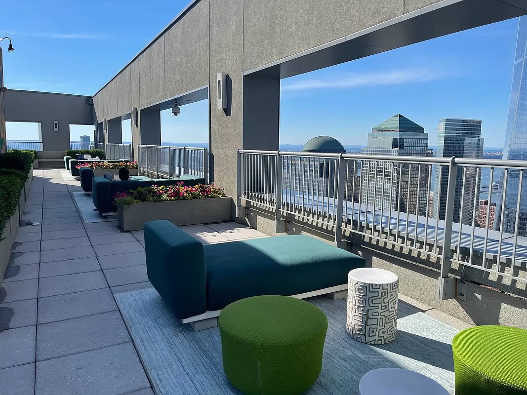 123 WASHINGTON Street 49H