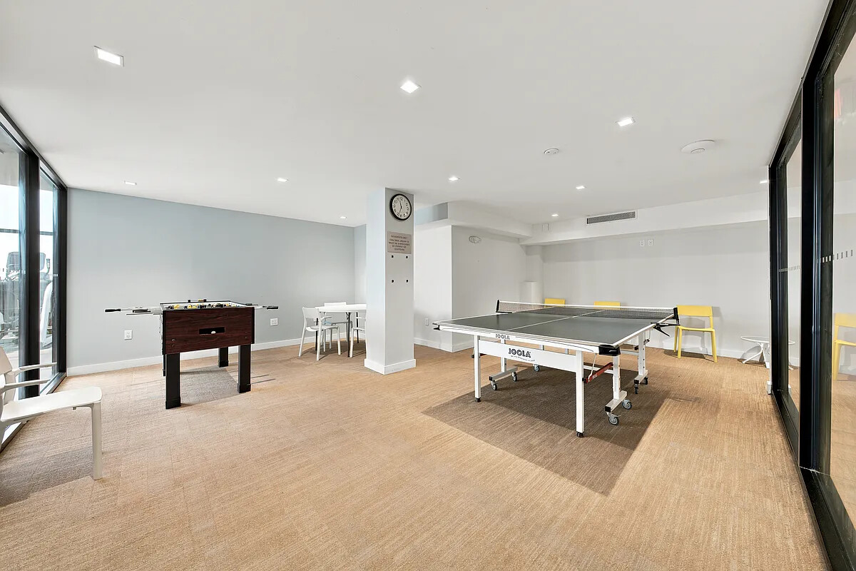 200 RECTOR Place 12D