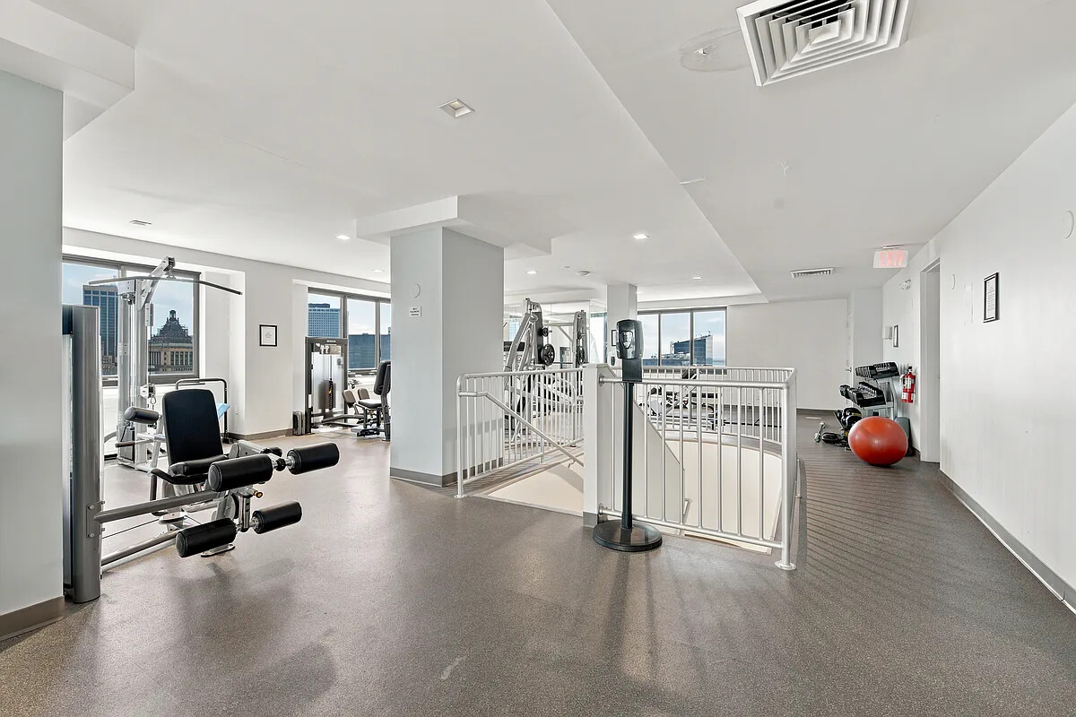 200 RECTOR Place 12D