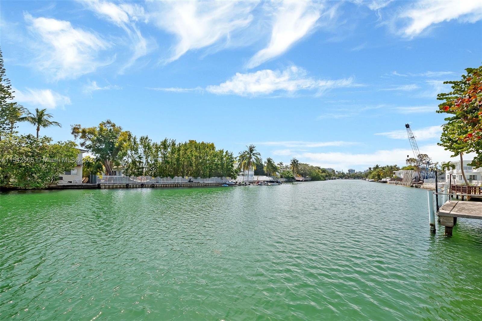 130 S Shore Dr # 5C
