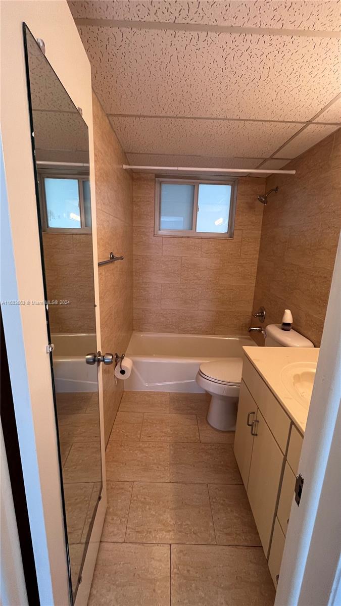 240 Galen Dr # 202
