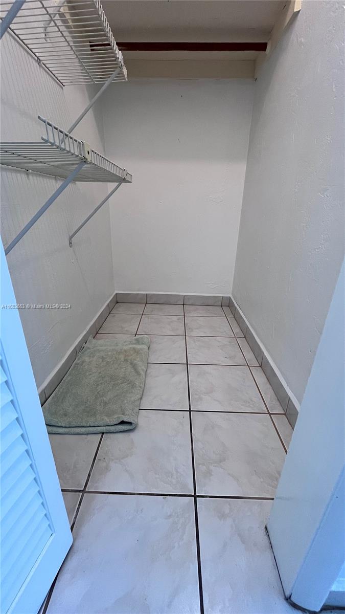 240 Galen Dr # 202