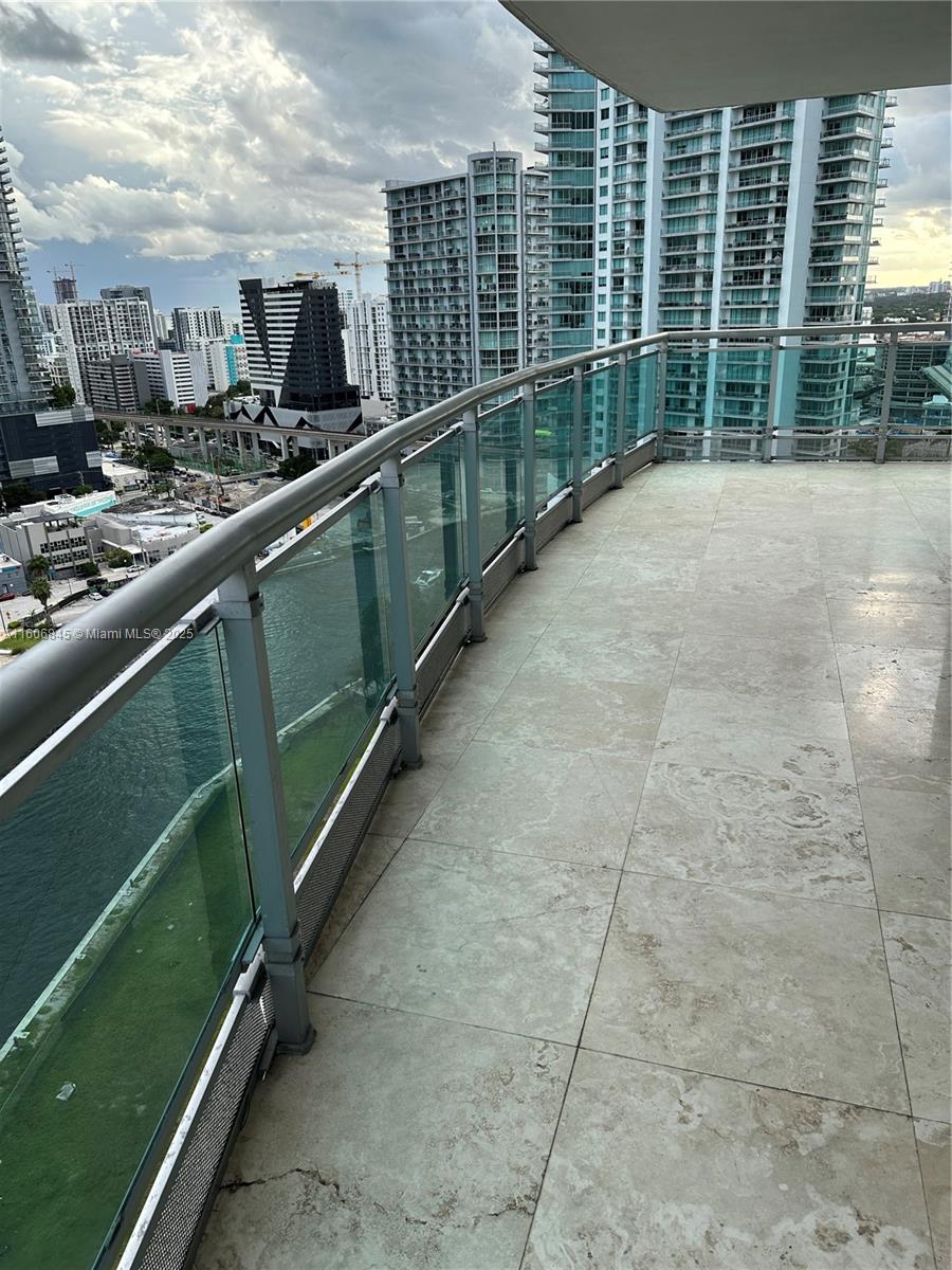 350 S Miami Ave Unit: 2302