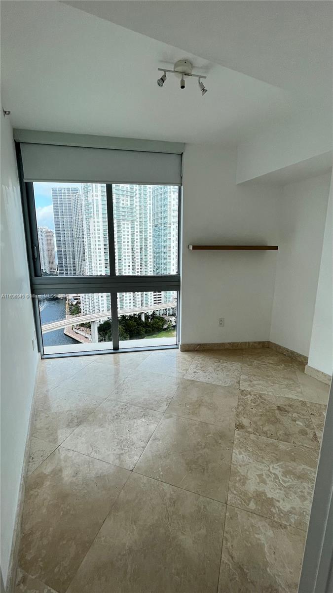 350 S Miami Ave Unit: 2302