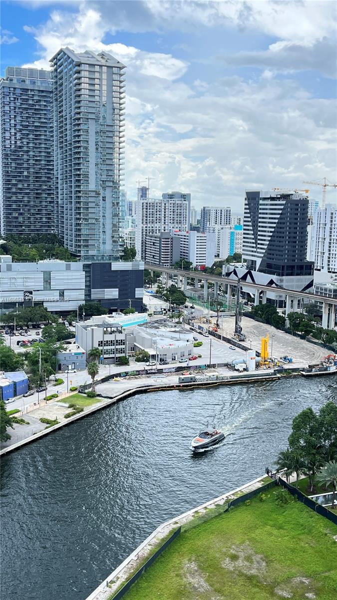 350 S Miami Ave Unit: 2302